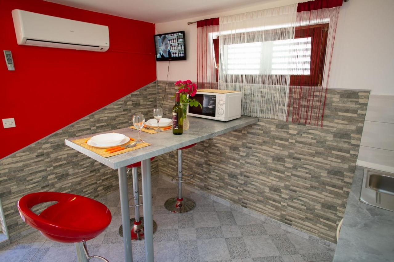 Apartments Sun Dance With Heated Pool نوفاليا المظهر الخارجي الصورة