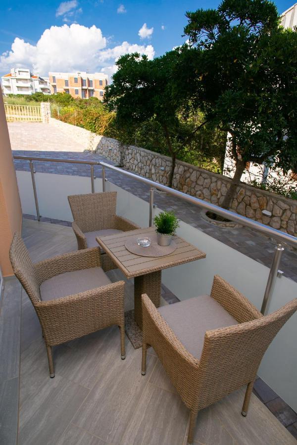 Apartments Sun Dance With Heated Pool نوفاليا المظهر الخارجي الصورة
