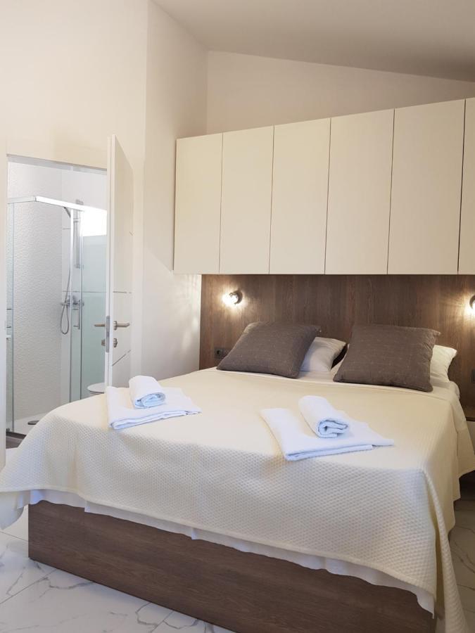 Apartments Sun Dance With Heated Pool نوفاليا المظهر الخارجي الصورة