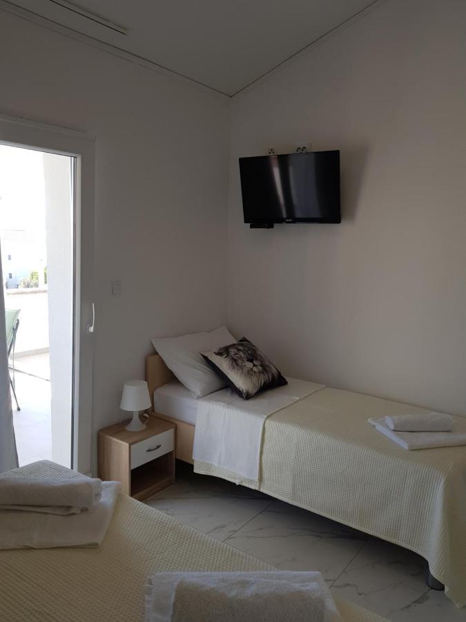 Apartments Sun Dance With Heated Pool نوفاليا المظهر الخارجي الصورة