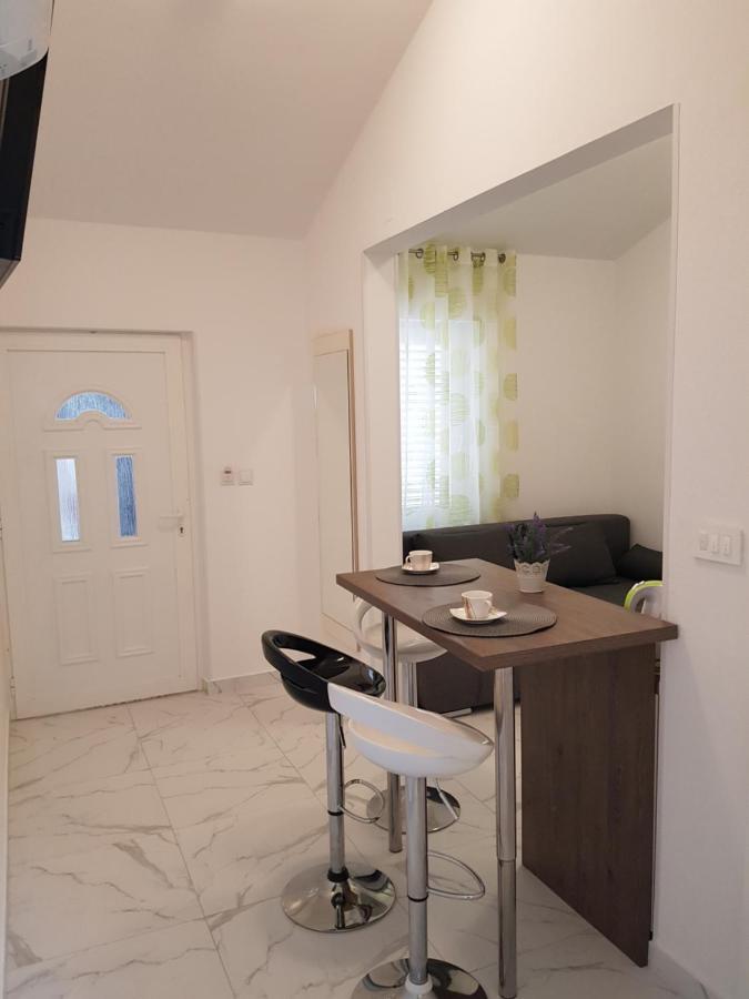 Apartments Sun Dance With Heated Pool نوفاليا المظهر الخارجي الصورة