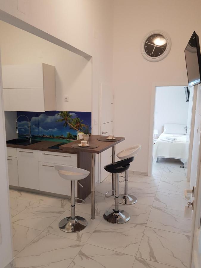 Apartments Sun Dance With Heated Pool نوفاليا المظهر الخارجي الصورة